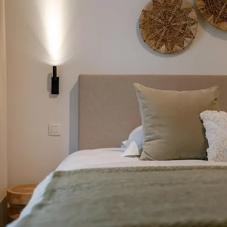 Huswell - Cozy Ground-floor With Spacious Terrace Apartment