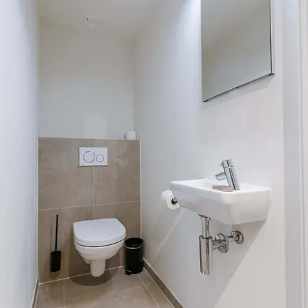 Huswell - Cozy Ground-floor With Spacious Terrace Apartment