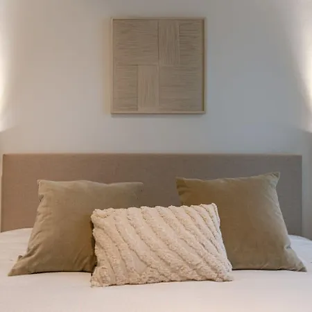Casiola - Cozy Ground-floor With Spacious Terrace Apartment *